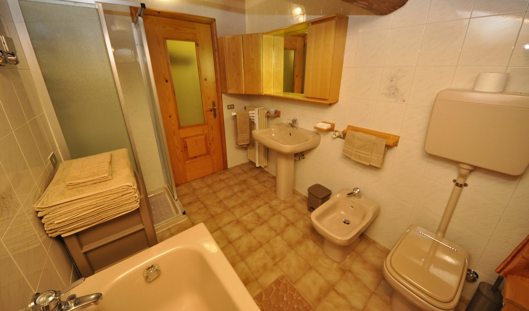 Appartamento Valeriano By Livigno Accomodation Екстериор снимка