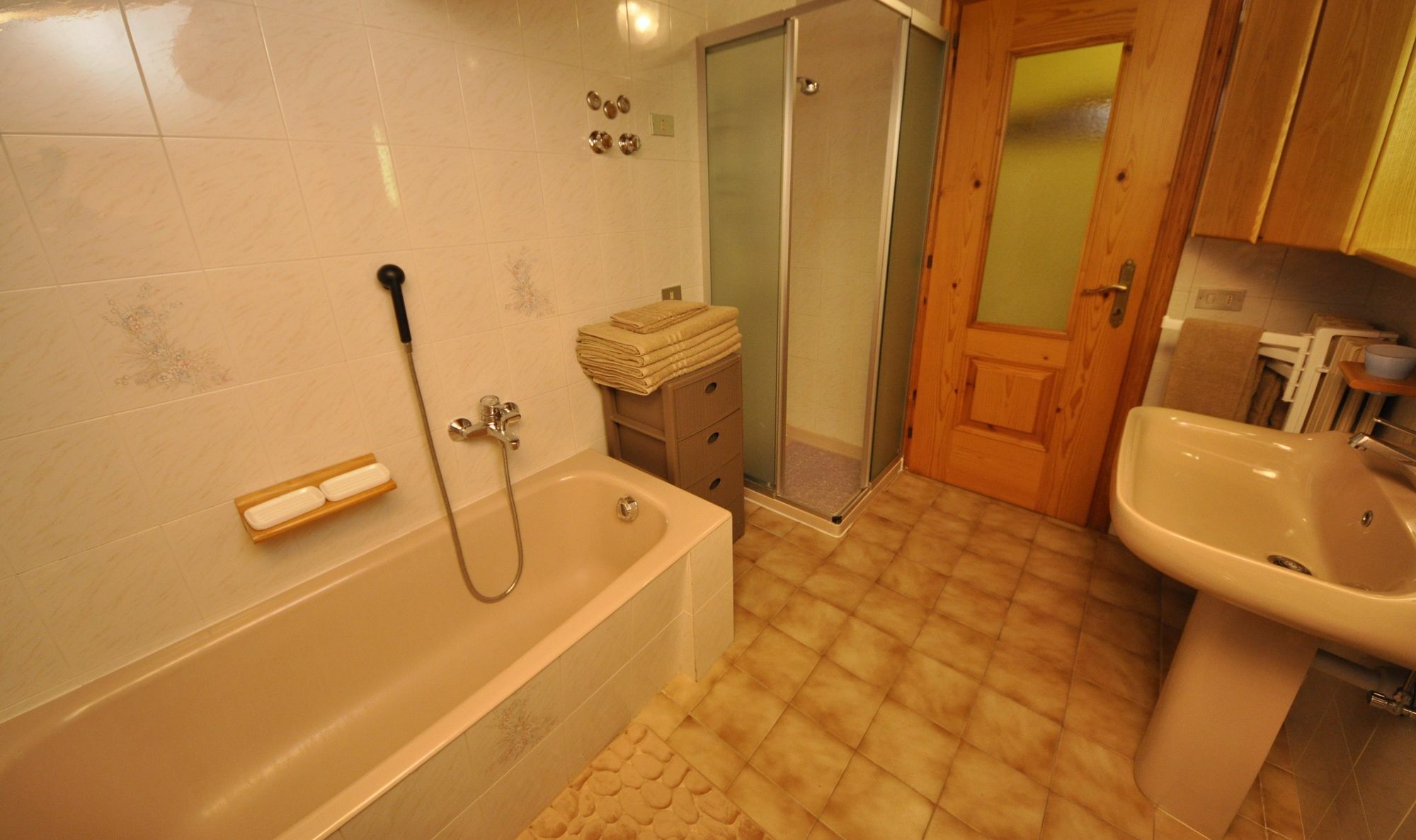 Appartamento Valeriano By Livigno Accomodation Екстериор снимка