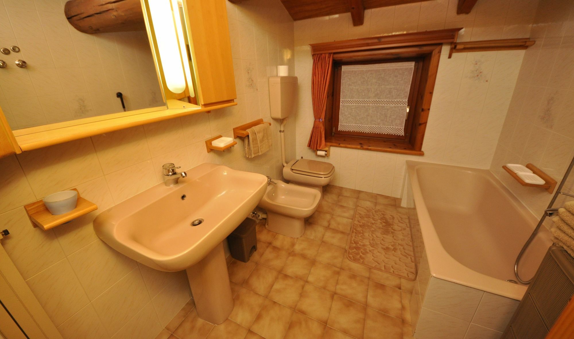 Appartamento Valeriano By Livigno Accomodation Екстериор снимка